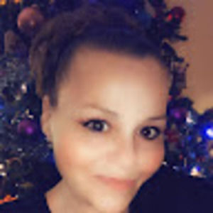 Meet your Posher, Lorie